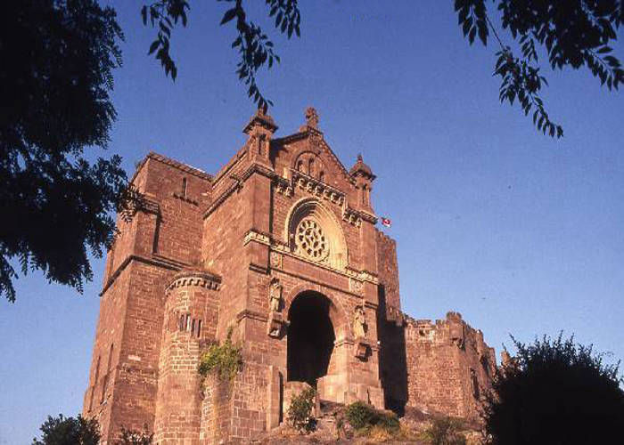 Fachada Basilica Castillo de Javier
